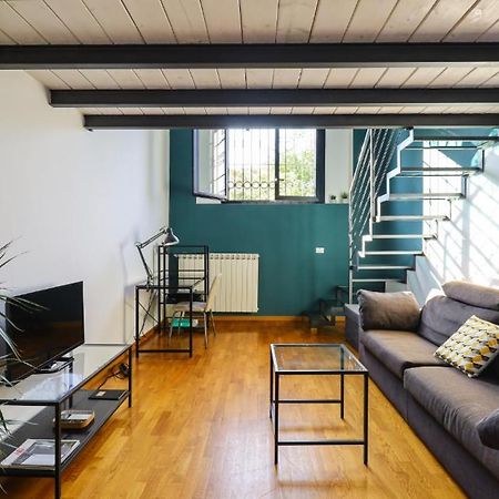 Paki Home Nel Cuore Dei Navigli Di Milano Luaran gambar