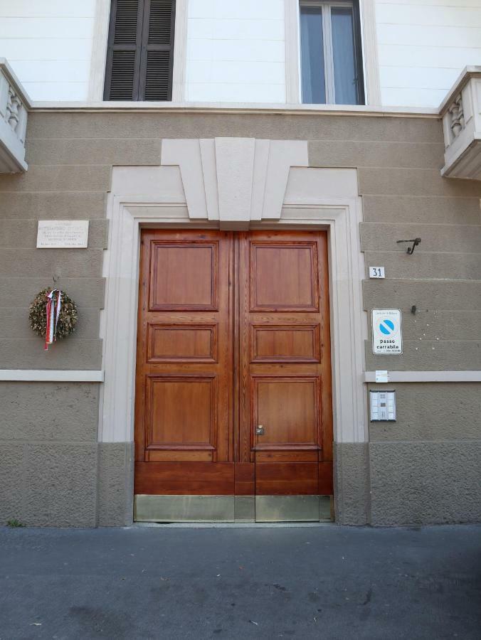 Paki Home Nel Cuore Dei Navigli Di Milano Luaran gambar