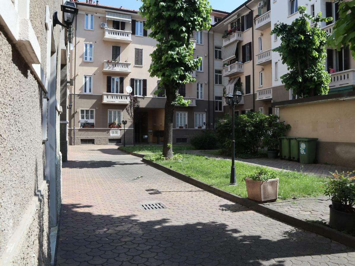 Paki Home Nel Cuore Dei Navigli Di Milano Luaran gambar