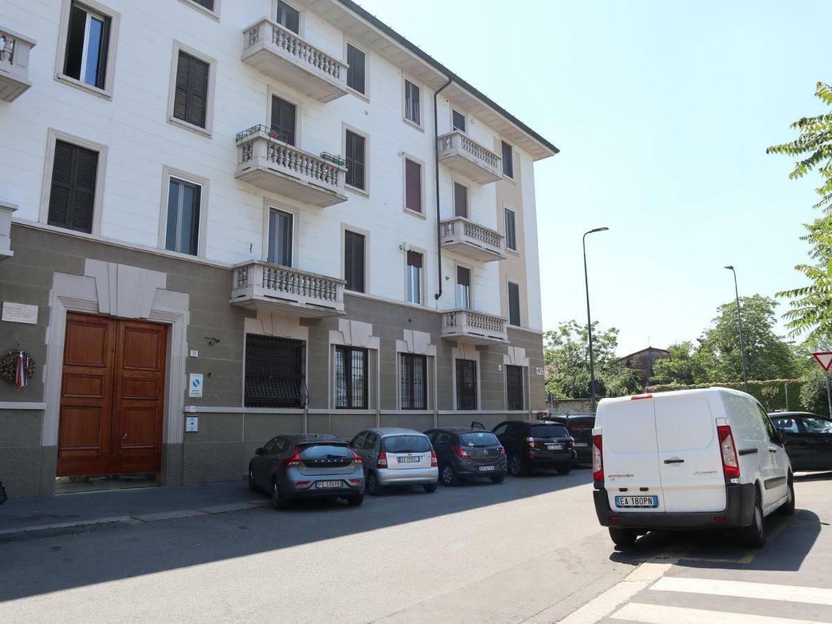 Paki Home Nel Cuore Dei Navigli Di Milano Luaran gambar